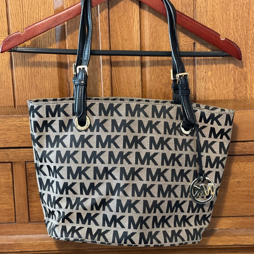 Michael Kors Tote